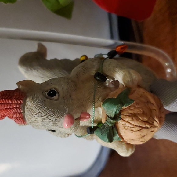 🎄Squirrel Shelf Sitter or Ornament - Picture 3 of 4